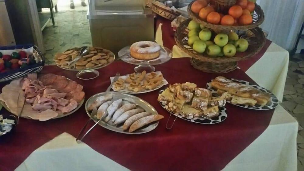 Hotel Brenta Viserbella di Rimini Dış mekan fotoğraf