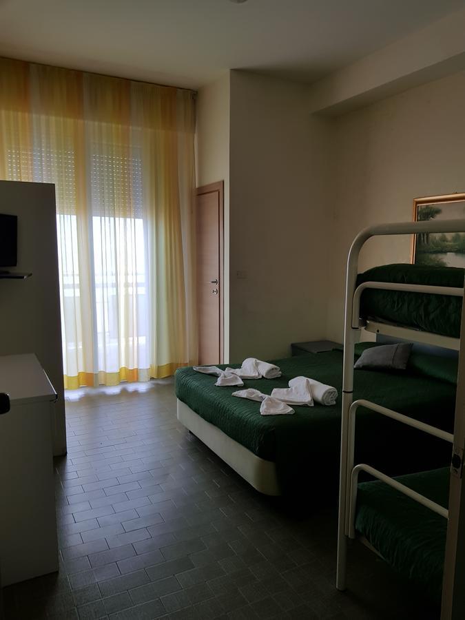 Hotel Brenta Viserbella di Rimini Dış mekan fotoğraf
