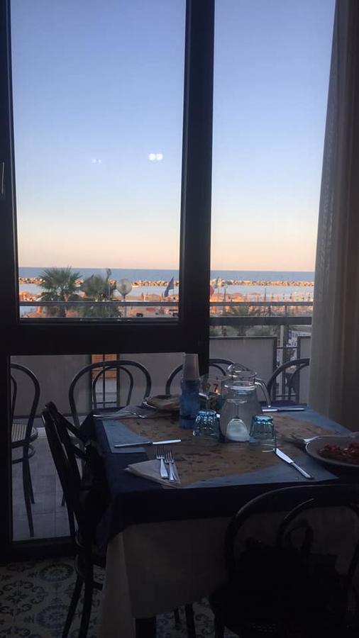 Hotel Brenta Viserbella di Rimini Dış mekan fotoğraf