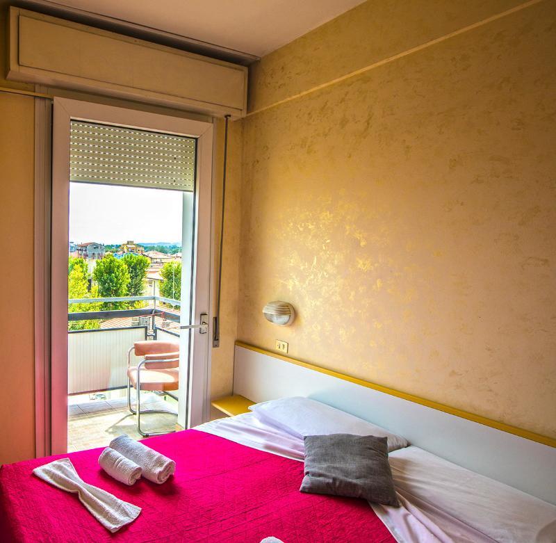 Hotel Brenta Viserbella di Rimini Dış mekan fotoğraf