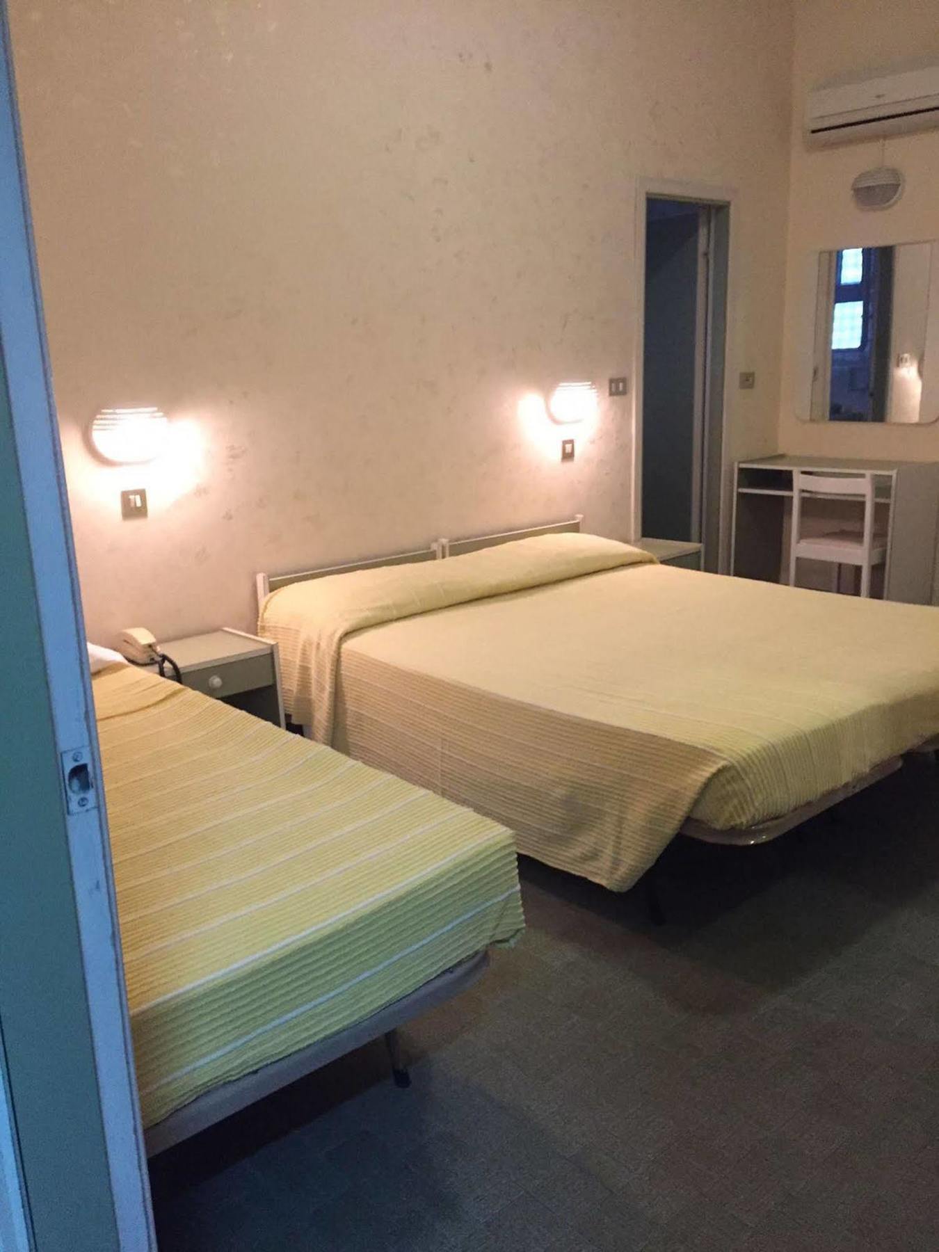 Hotel Brenta Viserbella di Rimini Dış mekan fotoğraf